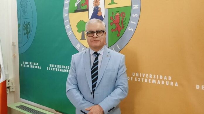 El hasta ahora rector de la UEx, Pedro María Fernández Salguero